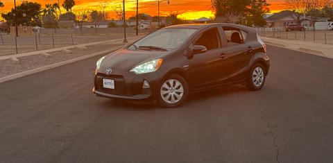 Toyota Prius c 2013
