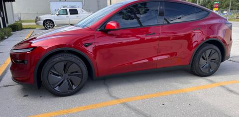 Tesla Model Y 2026