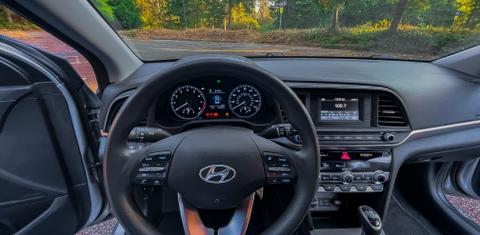 Hyundai Elantra 2020