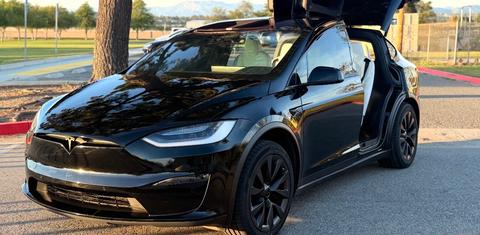 Tesla Model X 2022