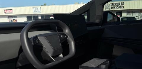 Tesla Cybertruck 2025