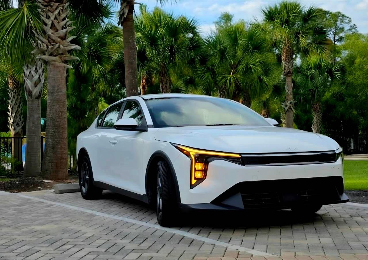 Kia K4 2025 in Land O' Lakes, FL