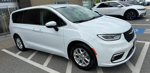 Chrysler Pacifica 2023
