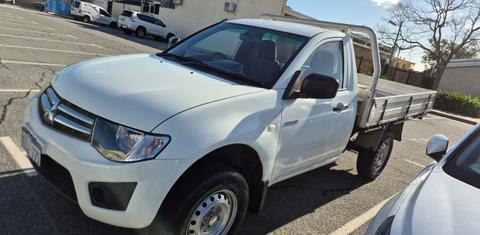 Mitsubishi TRITON 2015