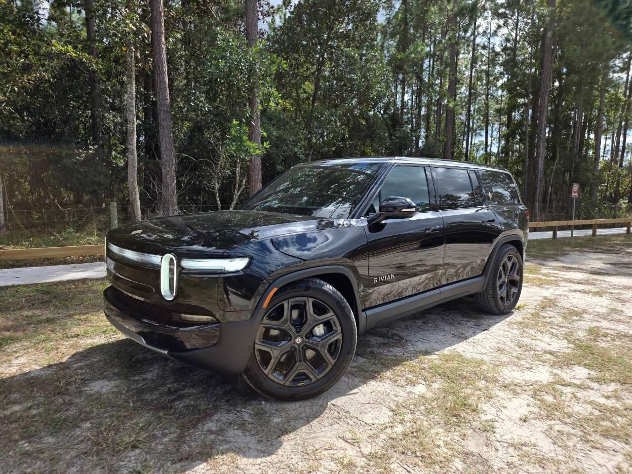 Rivian R1S 2026 in Jacksonville, FL