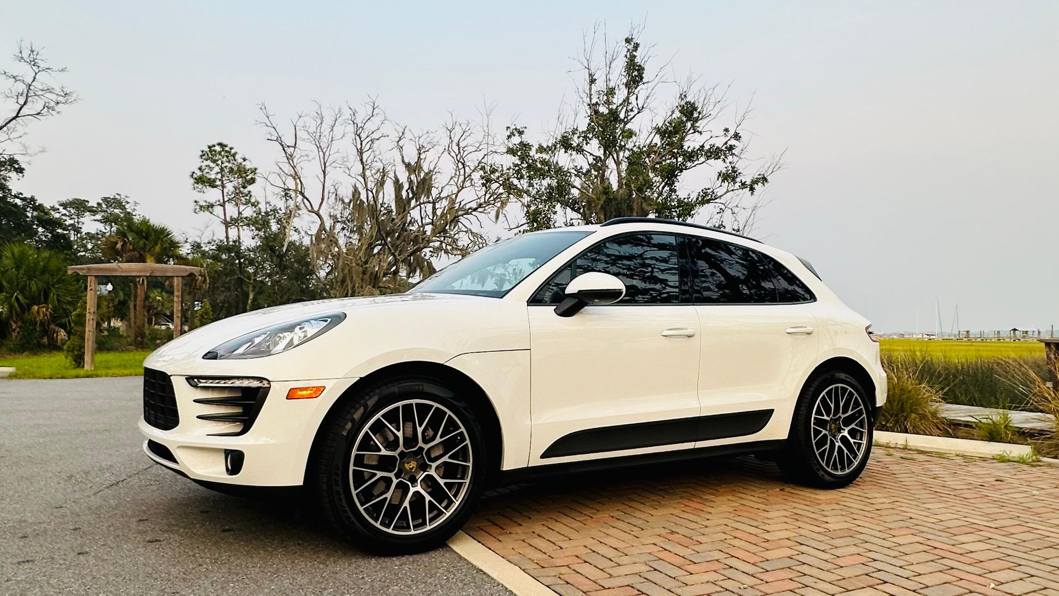 Porsche Macan 2018 in Groton, CT