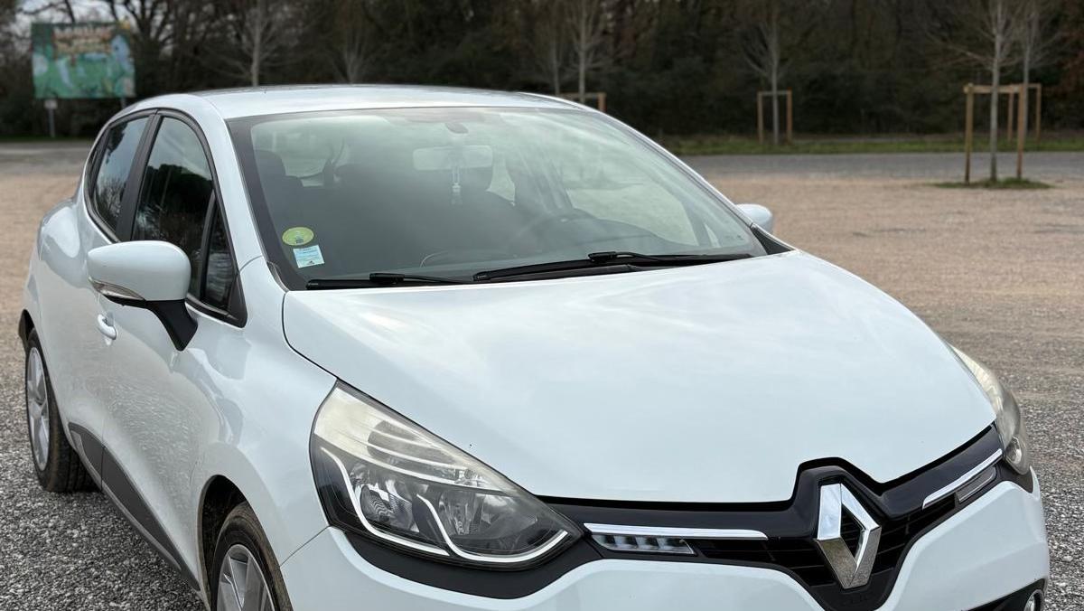 Renault CLIO IV 2015 à 