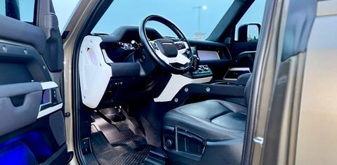 Land Rover Defender 2023
