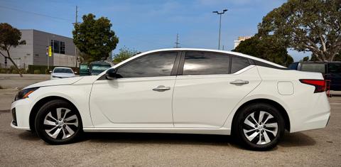 Nissan Altima 2025