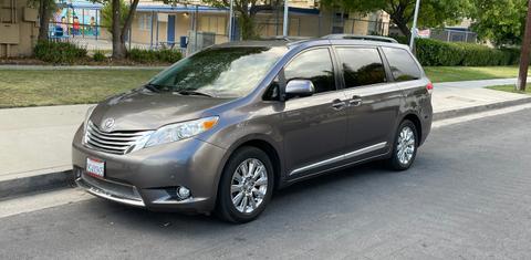 Toyota Sienna 2011