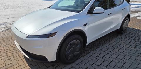 Tesla Model Y 2026