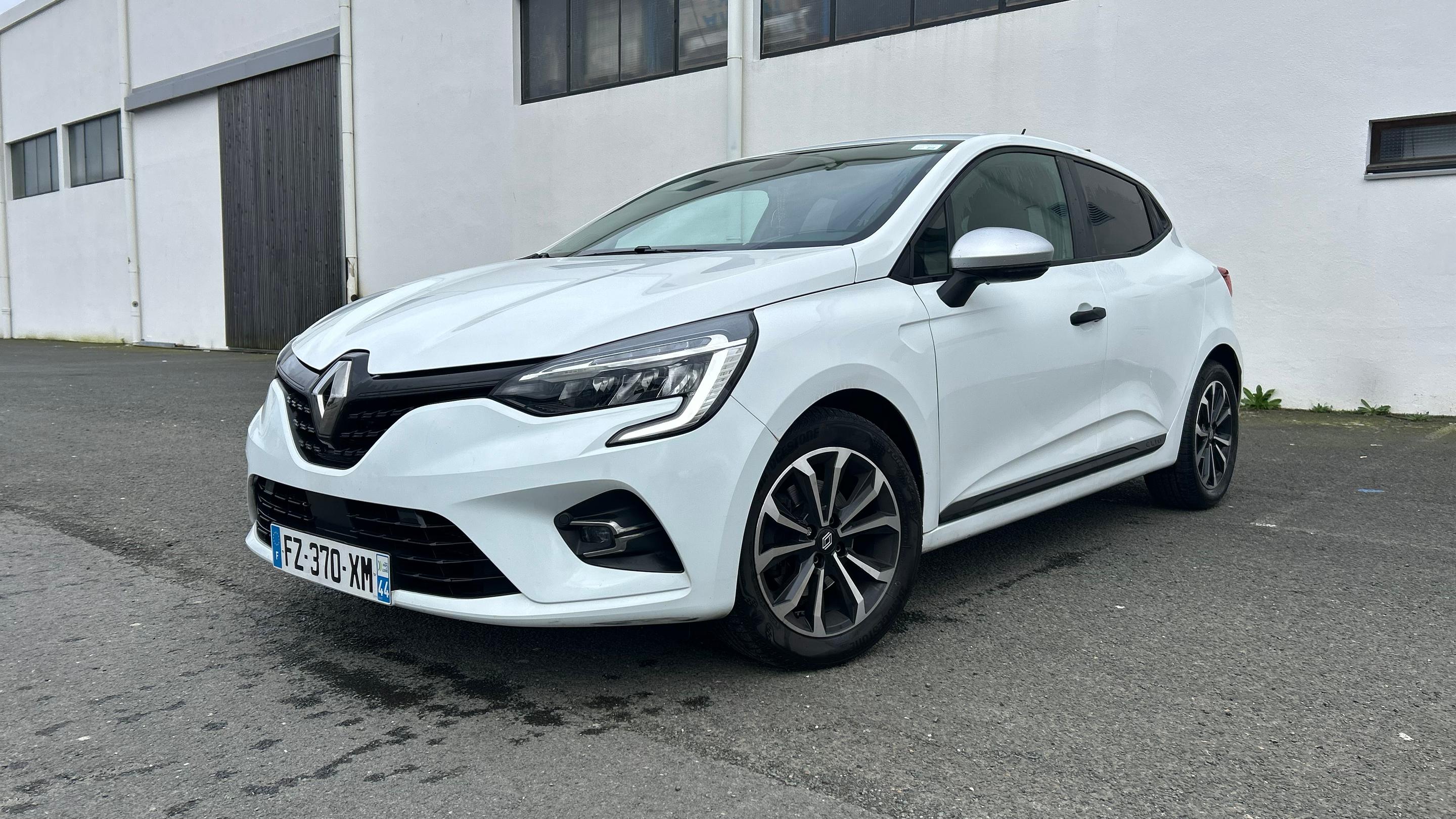 Renault CLIO V 2021 in Nantes