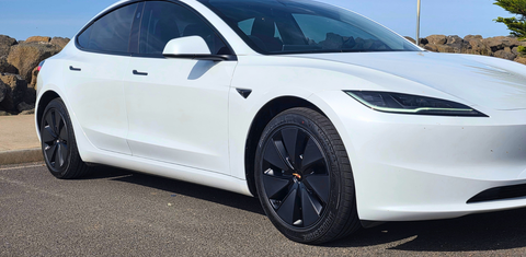 Tesla MODEL 3 2026