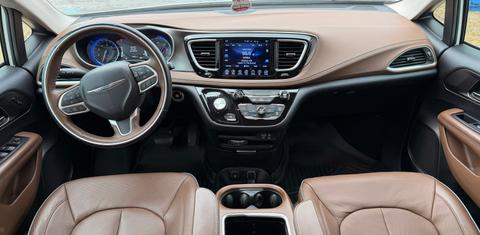 Chrysler Pacifica 2017