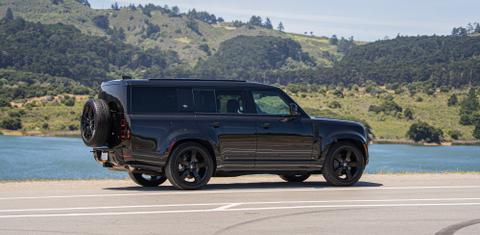 Land Rover Defender 2024