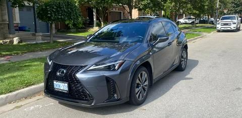 Lexus UX 2025