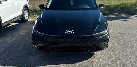 Hyundai Elantra Hybrid 2025