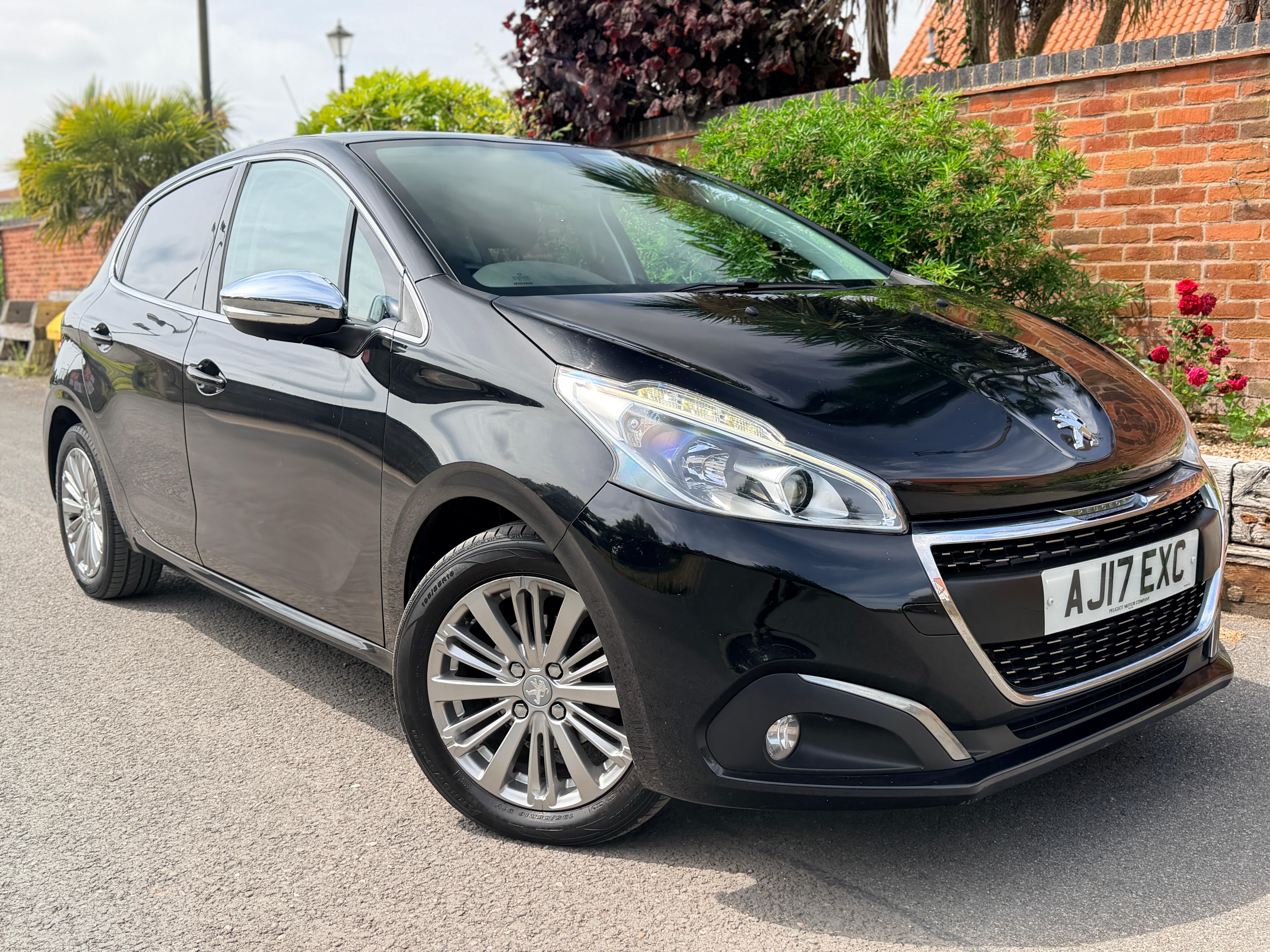 Peugeot 208 2017 in Worksop