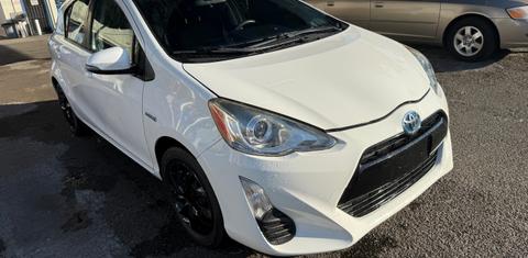 Toyota Prius c 2016
