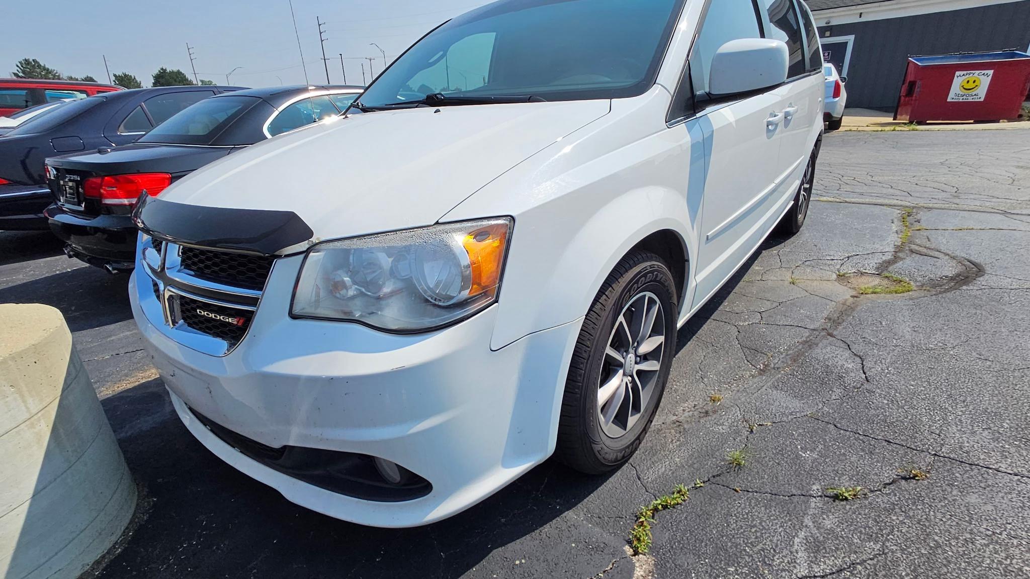 Dodge Grand Caravan 2017 in Flint, MI