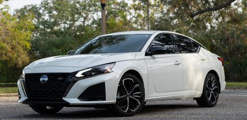 Nissan Altima 2023