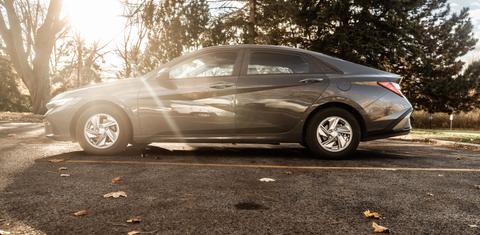 Hyundai Elantra 2024