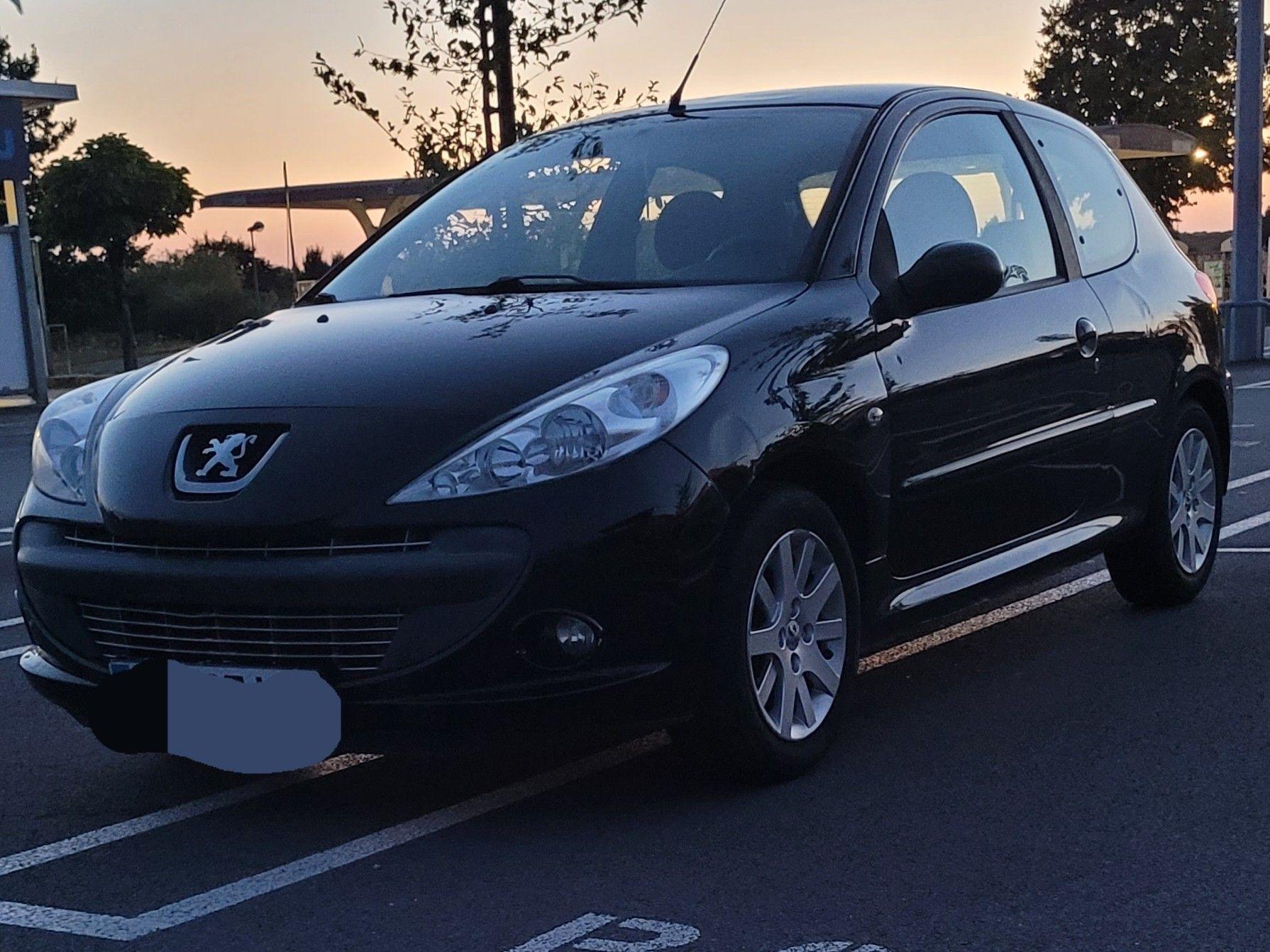 Peugeot 206+ 2009 à Auray