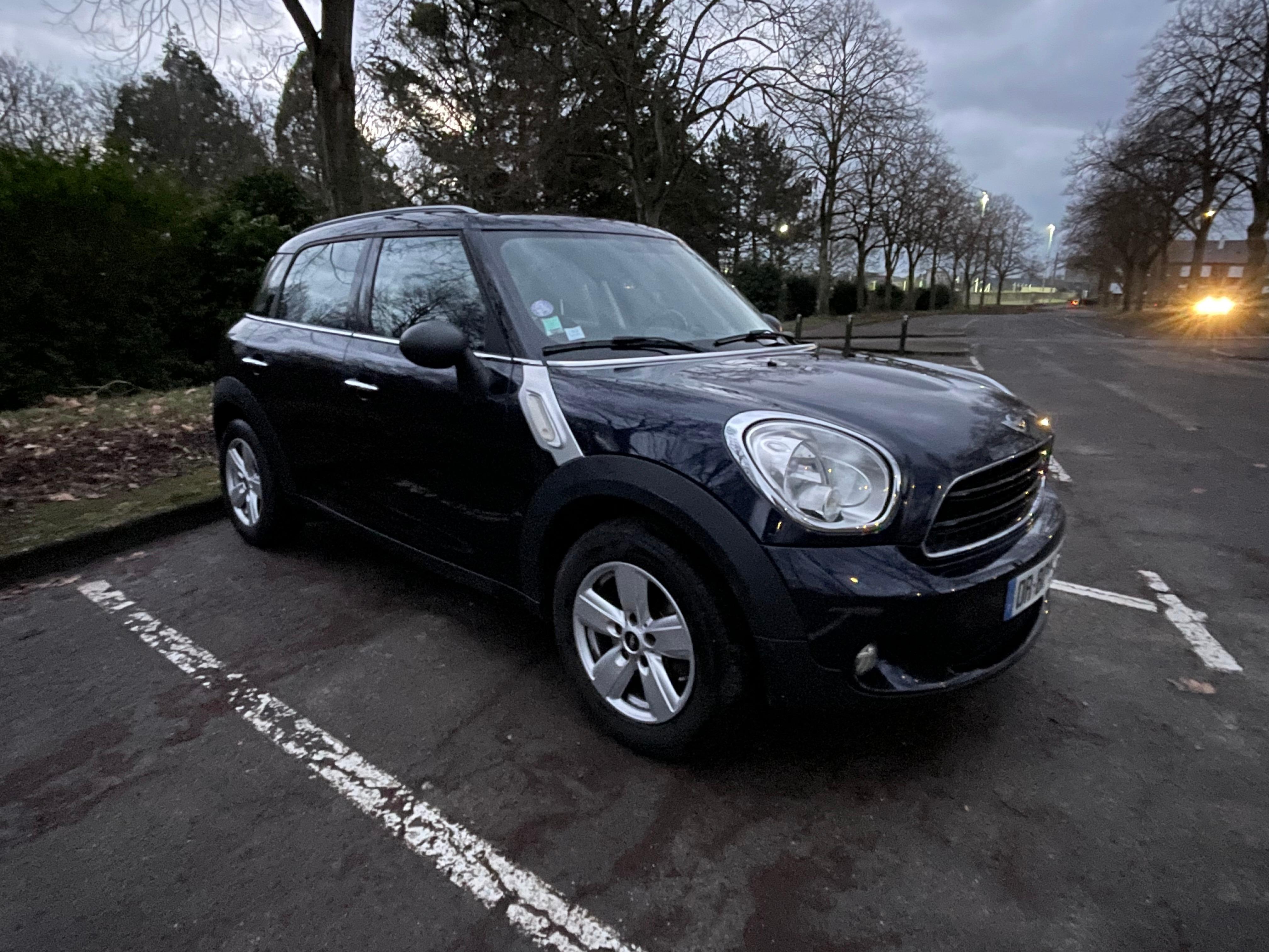 MINI COUNTRYMAN 2015 in Caen
