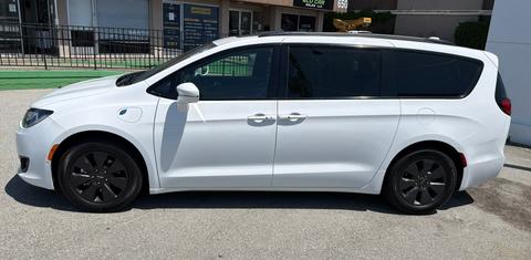 Chrysler Pacifica 2019