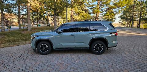 Toyota Sequoia 2023