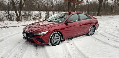 Hyundai Elantra 2024