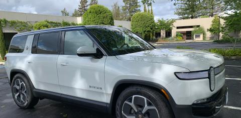 Rivian R1S 2024