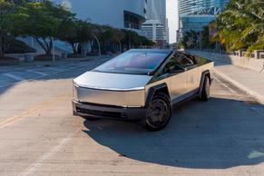 Tesla Cybertruck 2025 in Miami