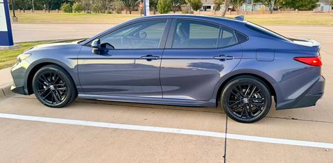 Toyota Camry Hybrid 2026