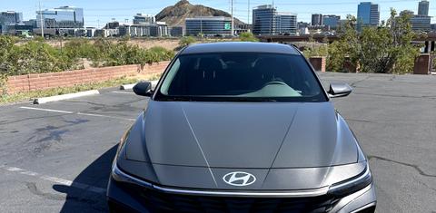 Hyundai Elantra 2024