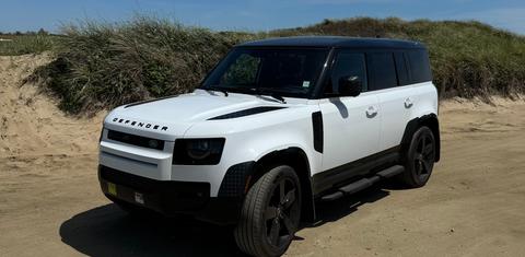 Land Rover Defender 2025