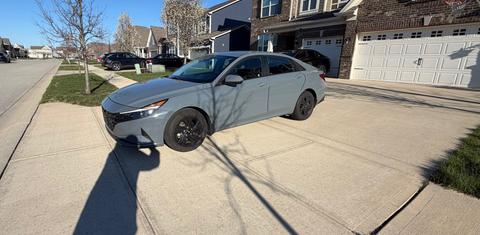 Hyundai Elantra 2023