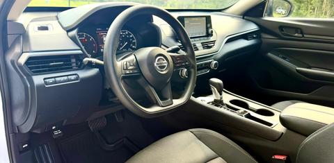 Nissan Altima 2024