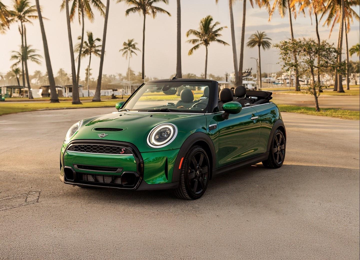 MINI Convertible 2022 in Miami, FL