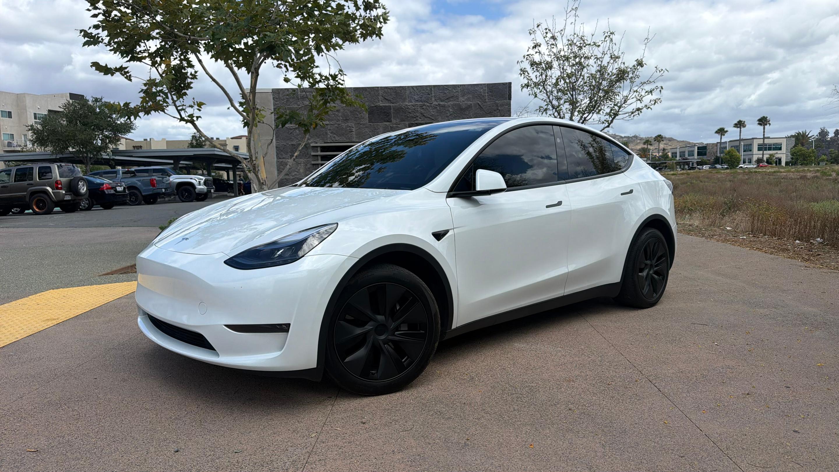Tesla Model Y 2025 in Santee, CA