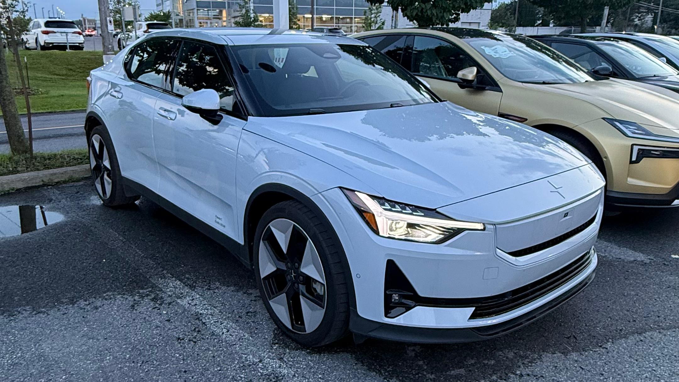 Polestar 2 2024 à Brossard, QC