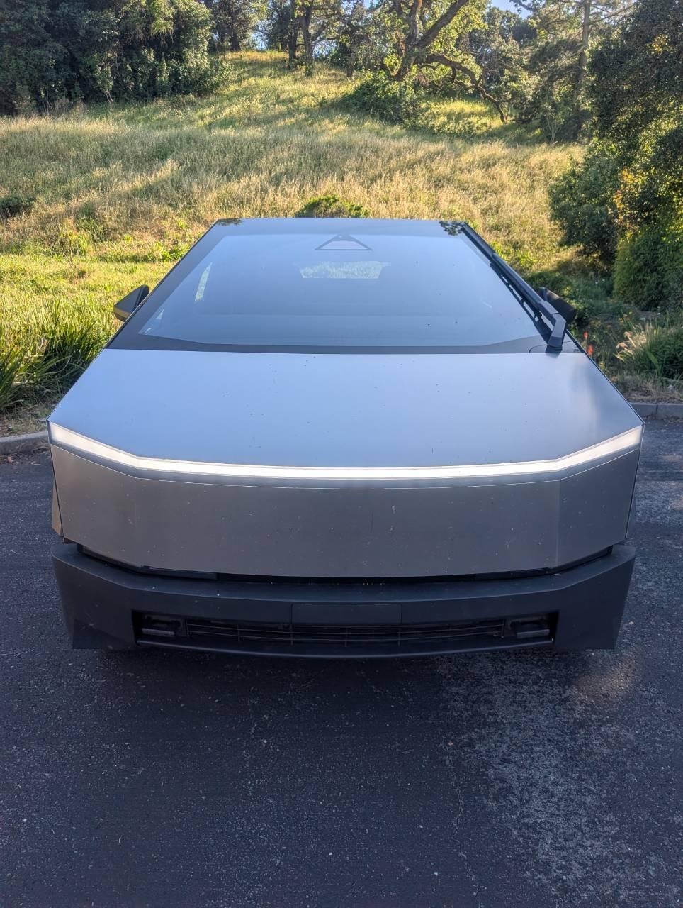 Tesla Cybertruck 2024 in 