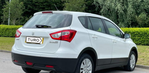 Suzuki S-CROSS 2015