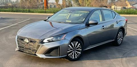 Nissan Altima 2023