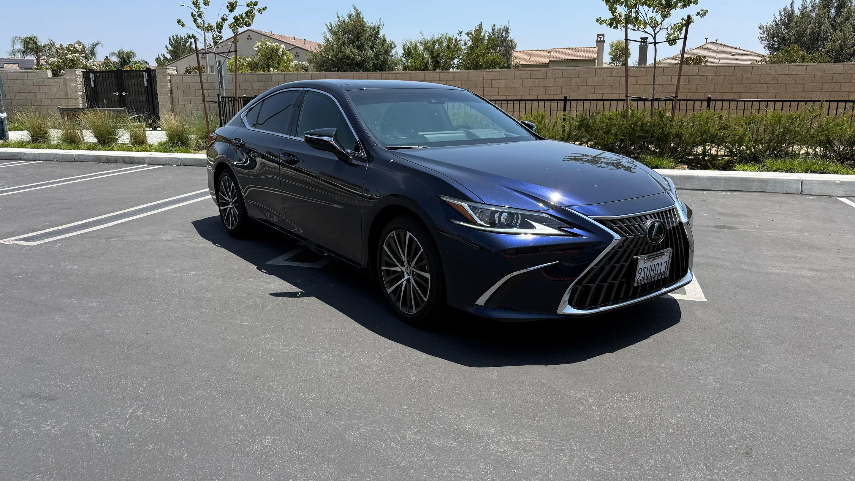 Lexus ES 2025 in Irvine, CA