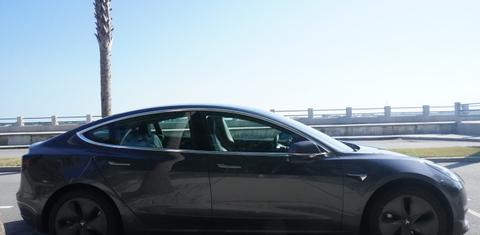 Tesla Model 3 2020