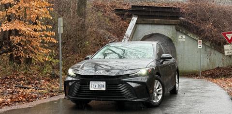 Toyota Camry Hybrid 2025