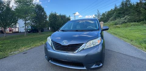 Toyota Sienna 2013