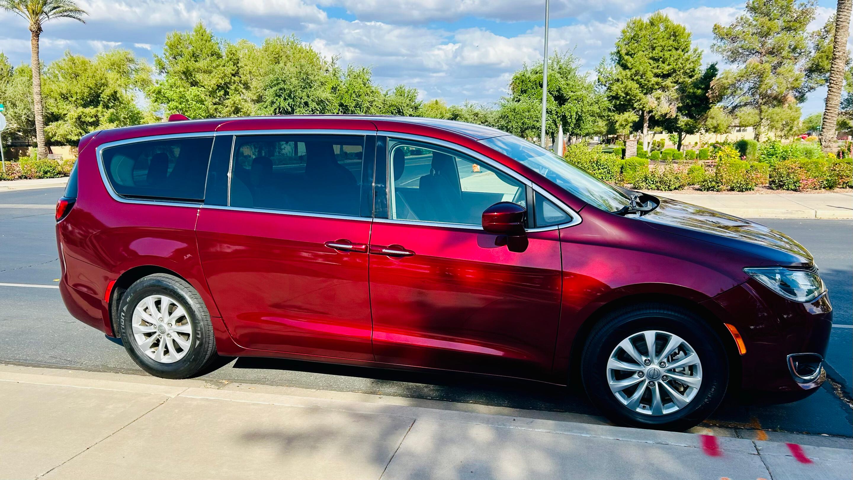 Chrysler Pacifica 2019 in Phoenix, AZ