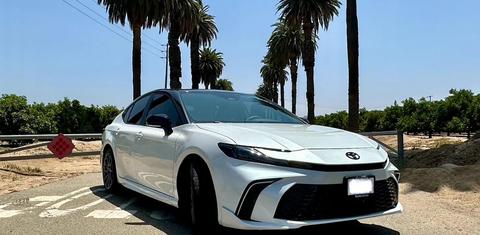 Toyota Camry Hybrid 2025